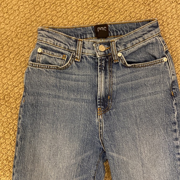 Urban outfitters mid waisted straight leg jeans - Picture 2 of 2